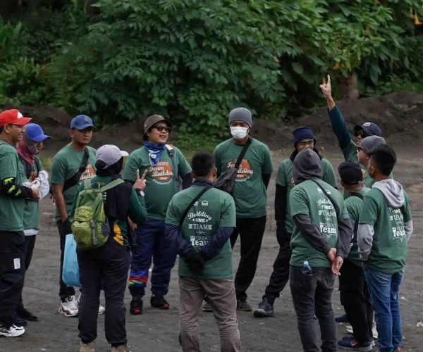 Outdoor Leadership Camp for Corporate Teams - jelajah outdoor